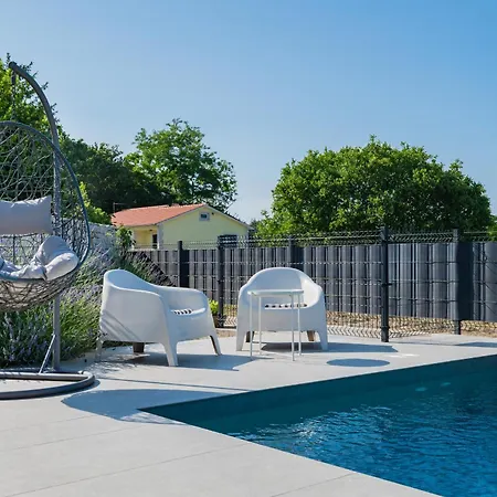 Hakuna Matata By Istrialux