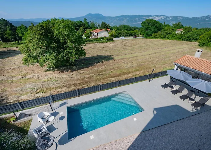 Hakuna Matata By Istrialux * Polje Cepic