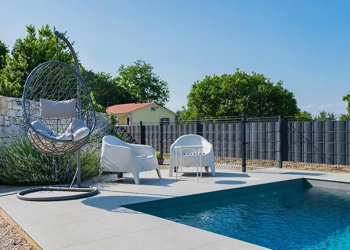 Hakuna Matata By Istrialux